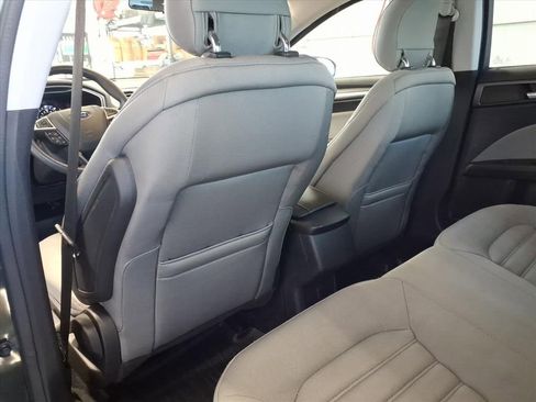 Used 2015 Ford Fusion S image 22