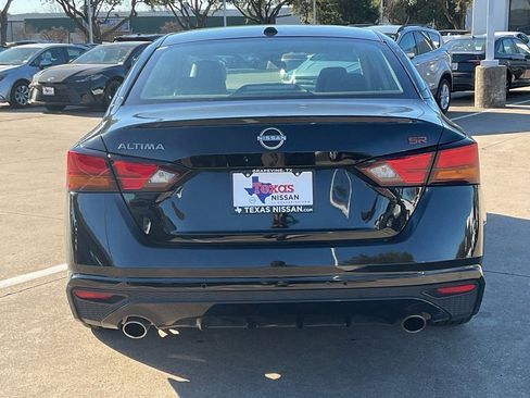 Certified 2025 Nissan Altima 2.5 SR image 6