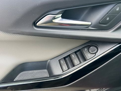 New 2026 Chevrolet Equinox LT w/ Convenience Package II image 8