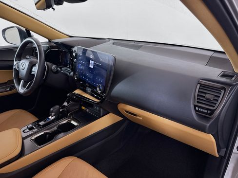 Used 2025 Lexus NX 350 AWD w/ Cold Area Package image 28