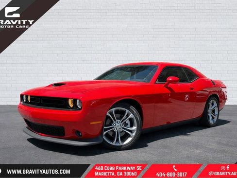 Used 2022 Dodge Challenger R/T RWD image 1