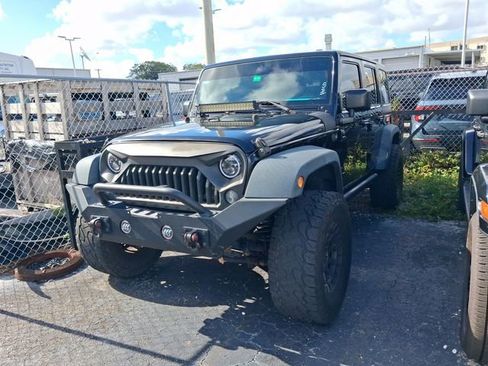 Used 2015 Jeep Wrangler Unlimited Sport w/ Quick Order Package 24S AWD/4WD image 3