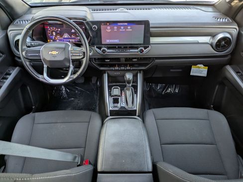 Used 2024 Chevrolet Colorado LT image 23