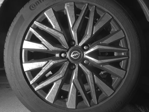 Used 2025 Nissan Altima 2.5 SV image 15