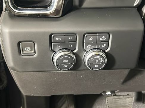 Used 2023 GMC Sierra 1500 Denali w/ Technology Package AWD/4WD image 20