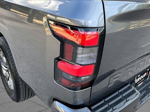 Certified 2025 Nissan Frontier SV w/ SV Convenience Package RWD image 28