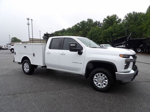 Used 2022 Chevrolet Silverado 2500 LT w/ Convenience Package AWD/4WD image 10