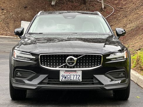 Used 2026 Volvo V60 B5 Cross Country Ultra w/ Climate Package AWD/4WD image 10