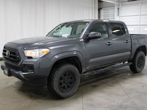Used 2023 Toyota Tacoma SR w/ SR Convenience Package image 4