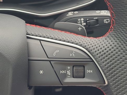 New 2026 Audi SQ8 Prestige image 12