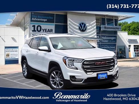 Used 2022 GMC Terrain SLT w/ Tech Package FWD image 1