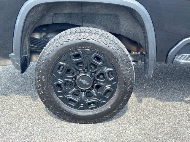 Used 2022 Chevrolet Silverado 2500 LT w/ Convenience Package AWD/4WD image 12
