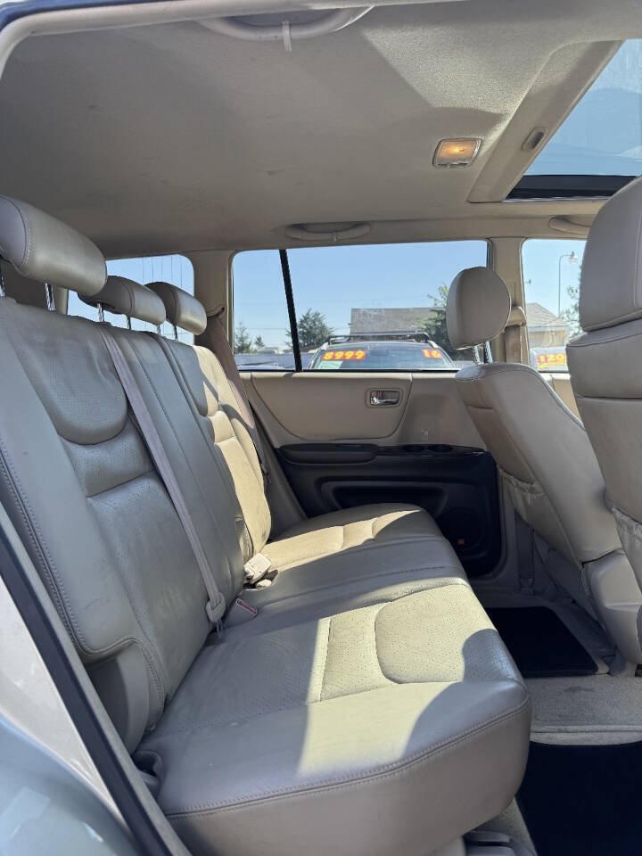 Used 2001 Toyota Highlander 4WD V6 w/ Limited Pkg image 9