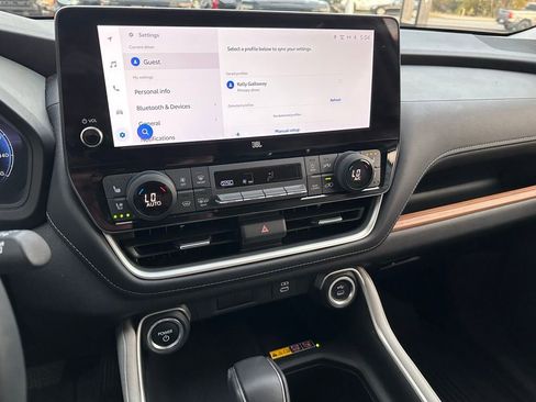 Used 2024 Toyota Grand Highlander AWD Hybrid image 25