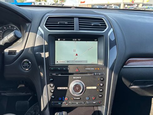 Used 2018 Ford Explorer Platinum AWD/4WD image 26
