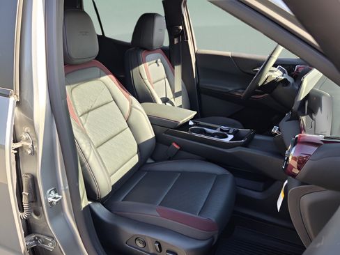 New 2026 Chevrolet Equinox RS w/ Convenience Package III FWD image 24