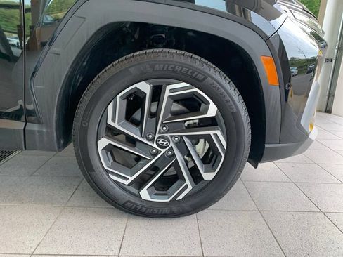 Certified 2025 Hyundai Tucson Limited AWD/4WD image 27