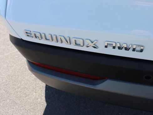 Used 2025 Chevrolet Equinox LT image 6