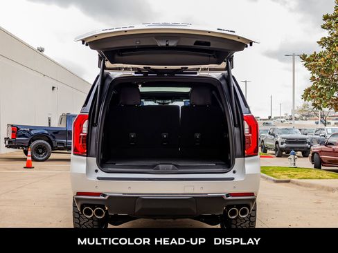 Used 2025 GMC Yukon Denali Ultimate image 9