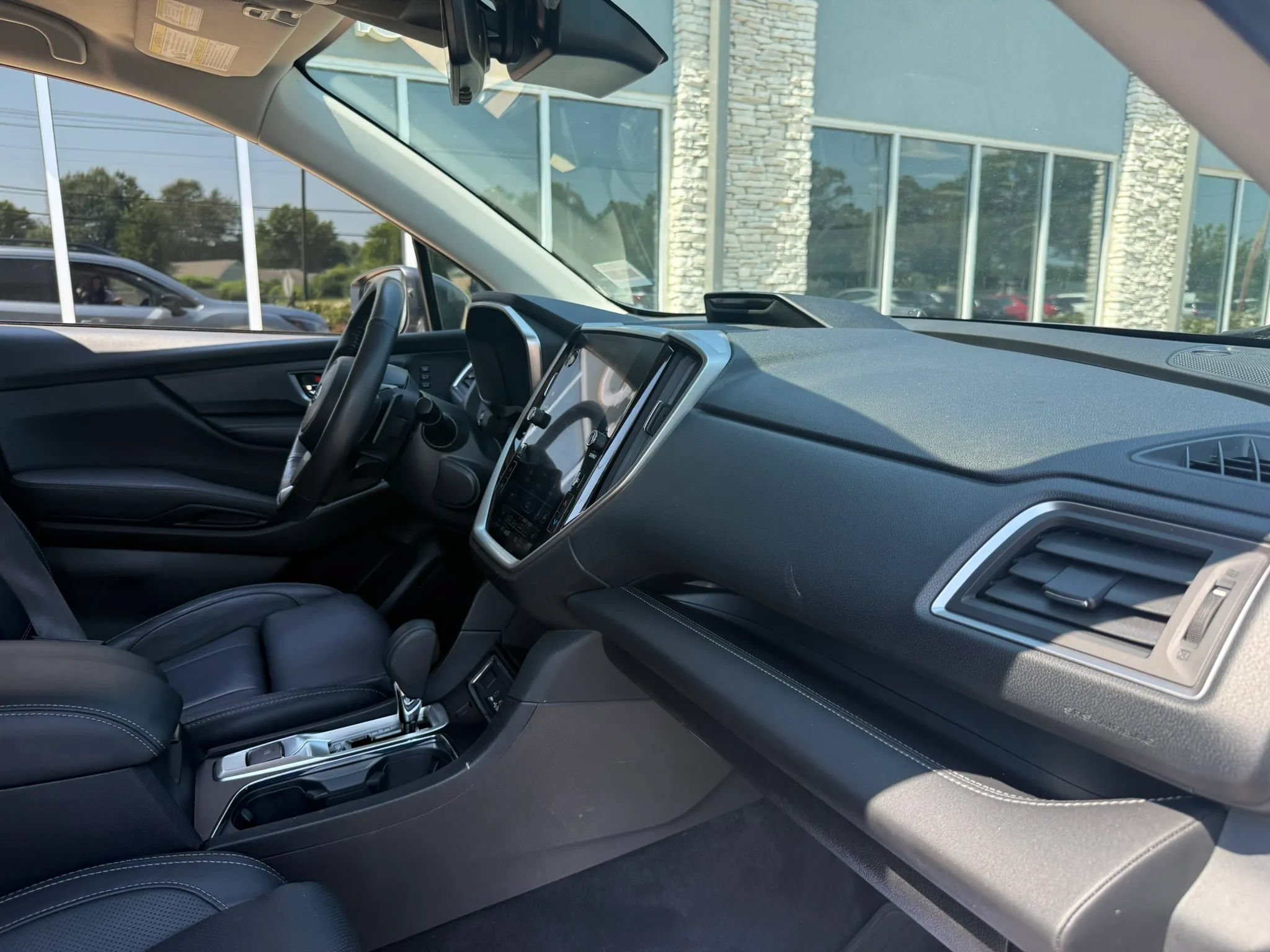 Used 2024 Subaru Ascent Limited AWD/4WD image 12