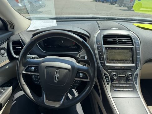 Used 2019 Lincoln Nautilus Reserve AWD/4WD image 7