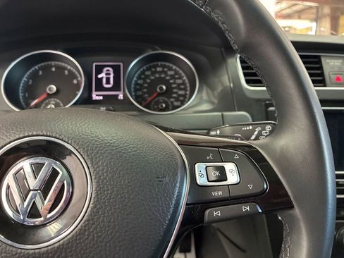 Used 2020 Volkswagen Golf 4-Door FWD image 13