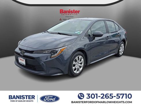 Used 2024 Toyota Corolla LE FWD image 1