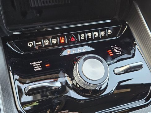 New 2026 Jeep Grand Wagoneer Summit w/ Rear Seat Video Group I image 19