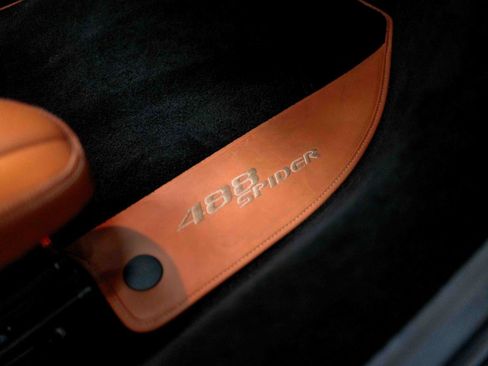 Used 2018 Ferrari 488 Spider image 53