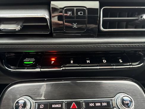 Used 2022 Lincoln Nautilus Reserve image 24