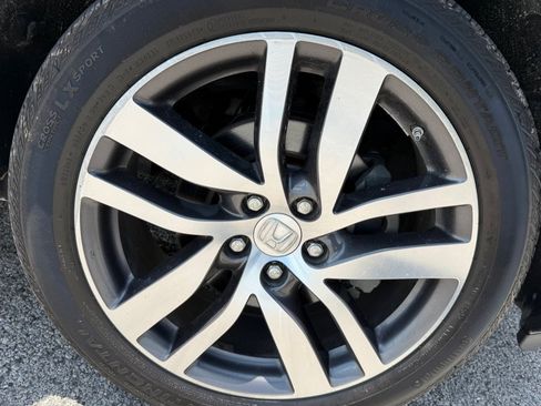 Used 2017 Honda Pilot Touring image 26