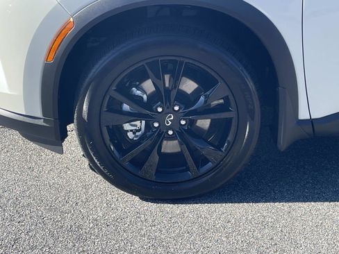 Certified 2025 INFINITI QX60 Luxe w/ Black Edition image 7