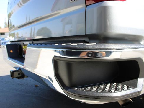 Used 2025 Chevrolet Silverado 1500 LT RWD image 41