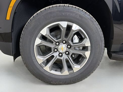 New 2026 Chevrolet Suburban LS w/ Max Trailering Package AWD/4WD image 27