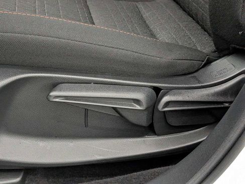 Used 2025 Honda HR-V Sport image 18