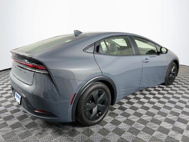 Used 2023 Toyota Prius LE AWD/4WD image 6
