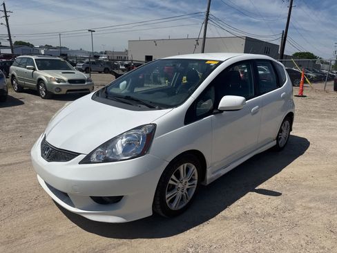 Used 2010 Honda Fit Sport image 1