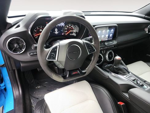 Used 2022 Chevrolet Camaro SS RWD image 10
