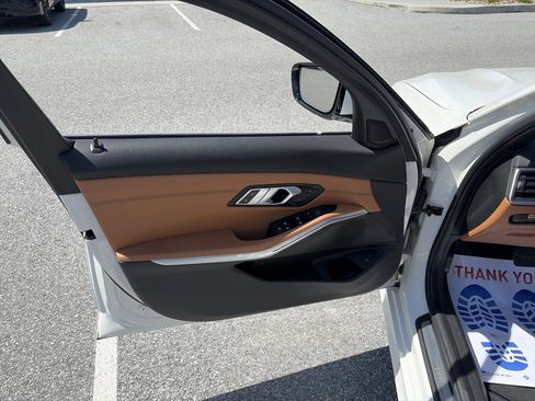 Used 2020 BMW 330i xDrive Sedan w/ Convenience Package image 19