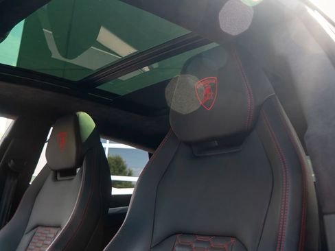 Used 2020 Lamborghini Urus AWD/4WD image 15