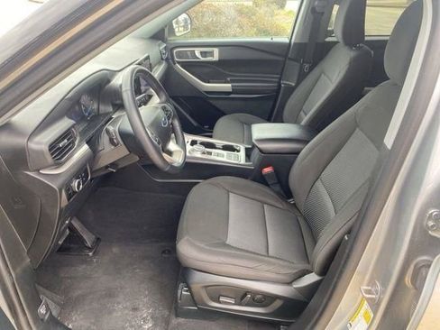 Used 2023 Ford Explorer XLT image 20