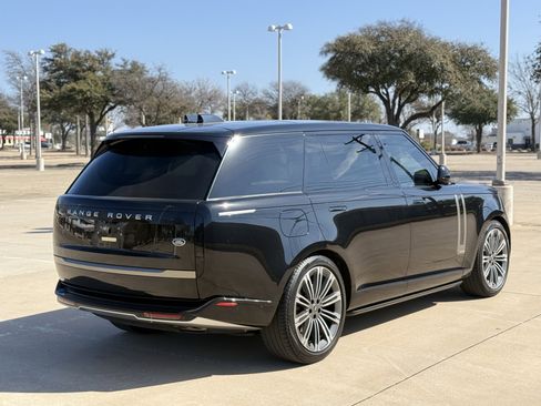Used 2023 Land Rover Range Rover Long Wheelbase Autobiography image 10