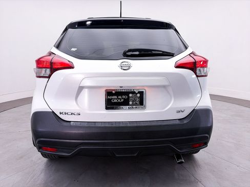 Used 2019 Nissan Kicks SV w/ Exterior Package FWD image 12