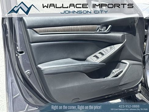 Used 2018 Honda Accord EX image 12