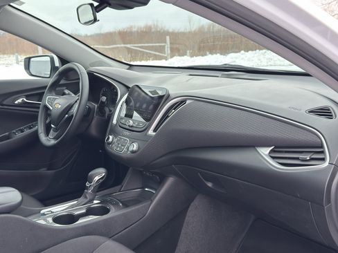 Used 2024 Chevrolet Malibu LT w/ Sport Edition image 28