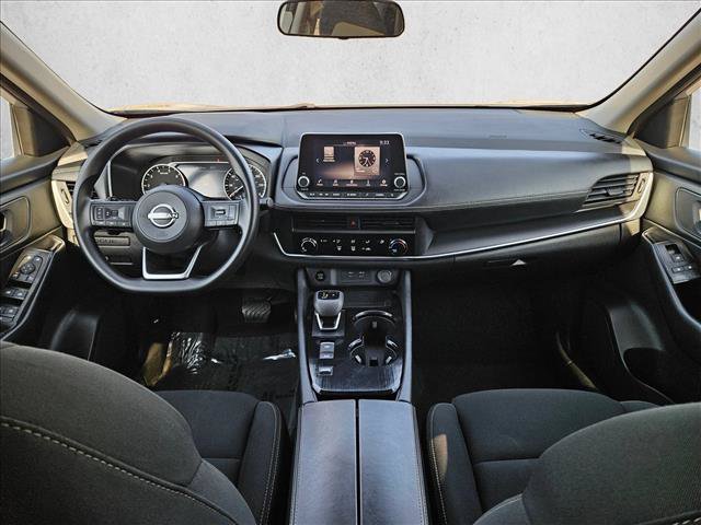 Used 2024 Nissan Rogue S FWD image 17