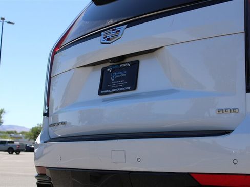 Used 2022 Cadillac Escalade ESV Sport Platinum AWD/4WD image 12