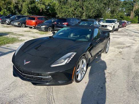 Used 2019 Chevrolet Corvette Stingray Coupe w/ 1LT RWD image 2