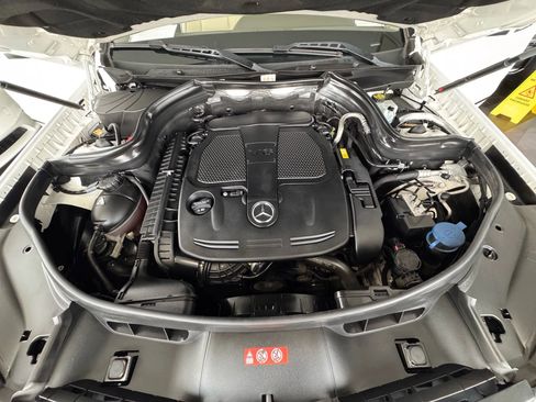 Used 2015 Mercedes-Benz GLK 350 4MATIC image 39