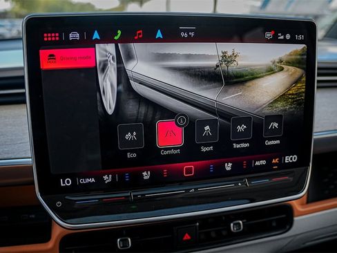 New 2025 Volkswagen ID. Buzz Pro S Plus image 17